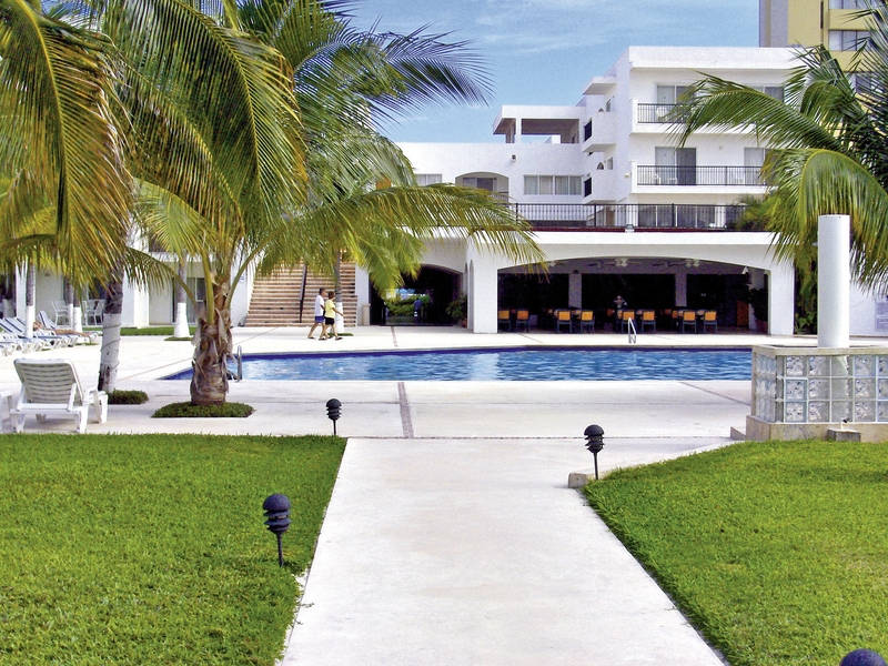 Beach Scape Kin Ha Villas & Suites 17