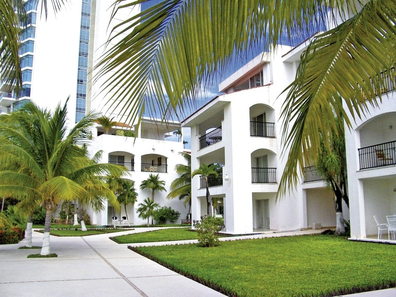 Beachscape Kin Ha Villas & Suites 4