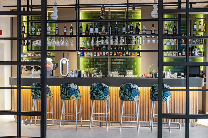 The Patio Suite Hotel 8