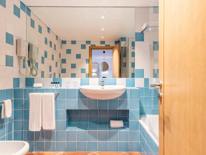 The Patio Suite Hotel 34