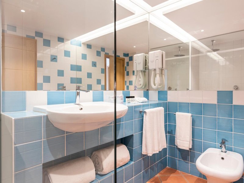 The Patio Suite Hotel 38