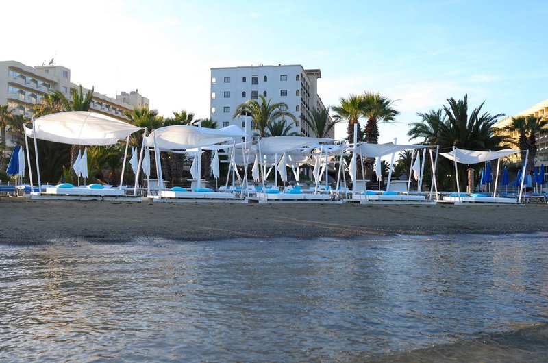 SENTIDO Sandy Beach 12