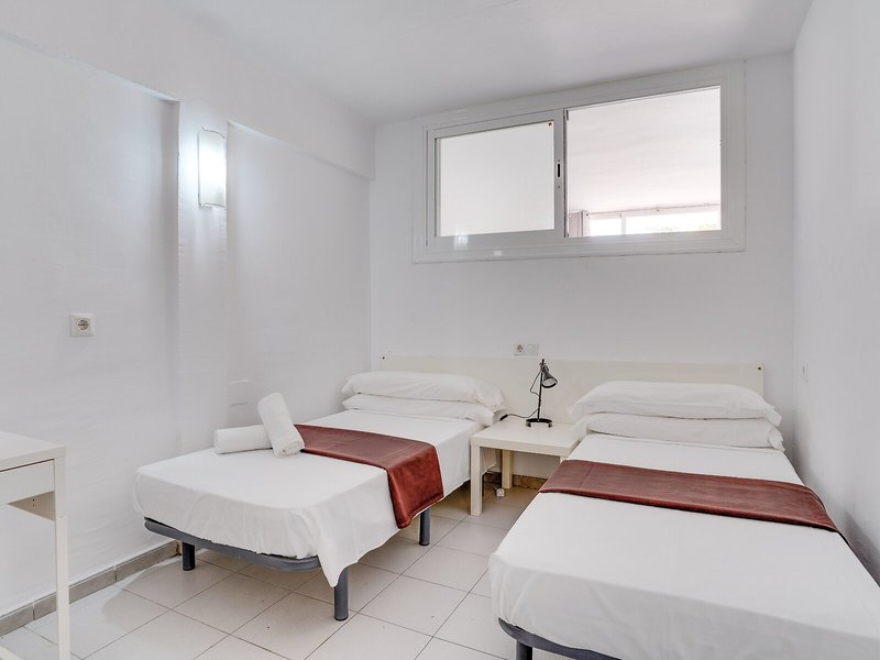 New Kensington Apartments Econotels 26