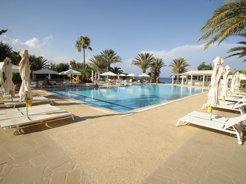 Crystal Springs Beach Hotel 5