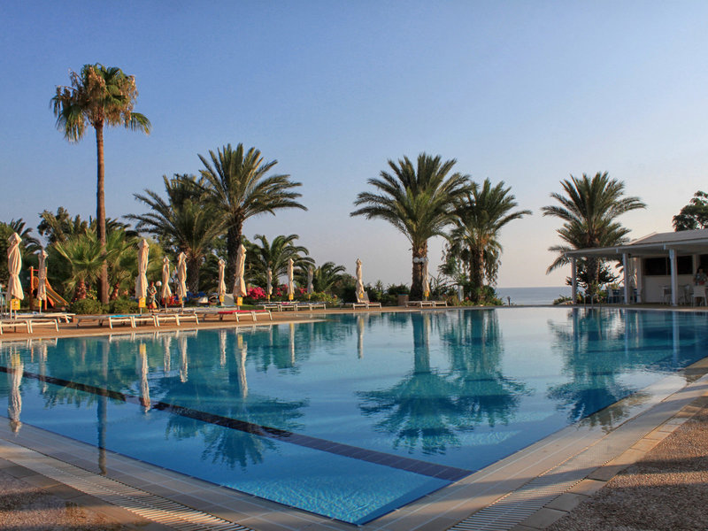 Crystal Springs Beach Hotel 6