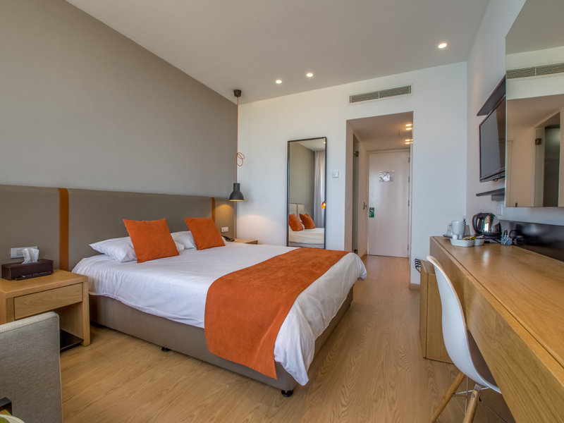 Crystal Springs Beach Hotel 26