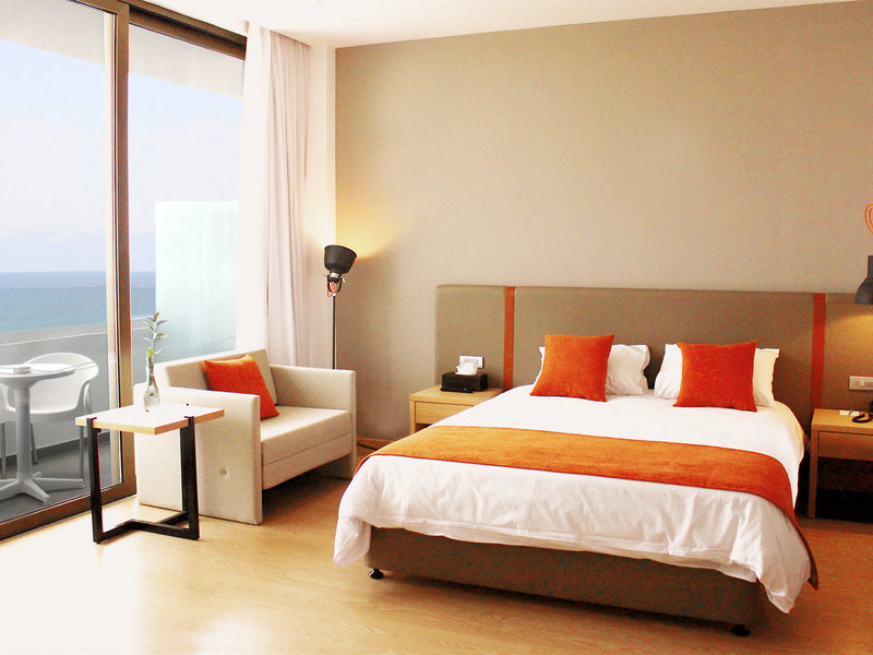 Crystal Springs Beach Hotel 28