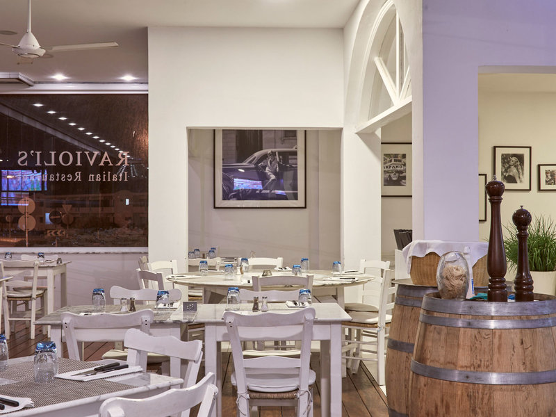 Grecian Park 12 - Restaurant