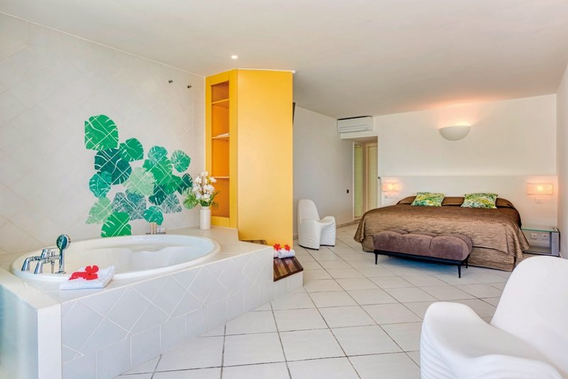 Anse Marcel Beach Resort 3