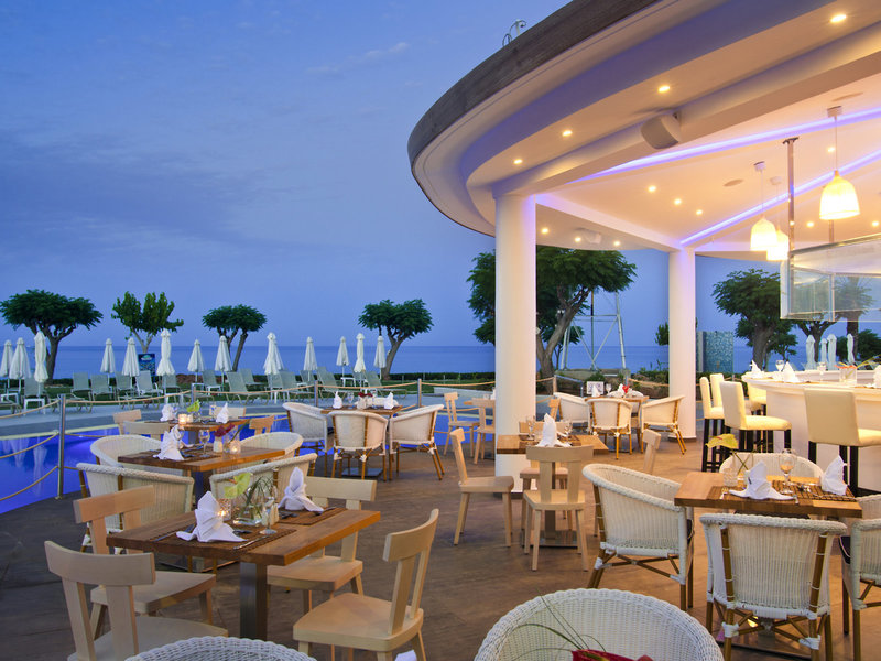Pernera Beach Hotel 11