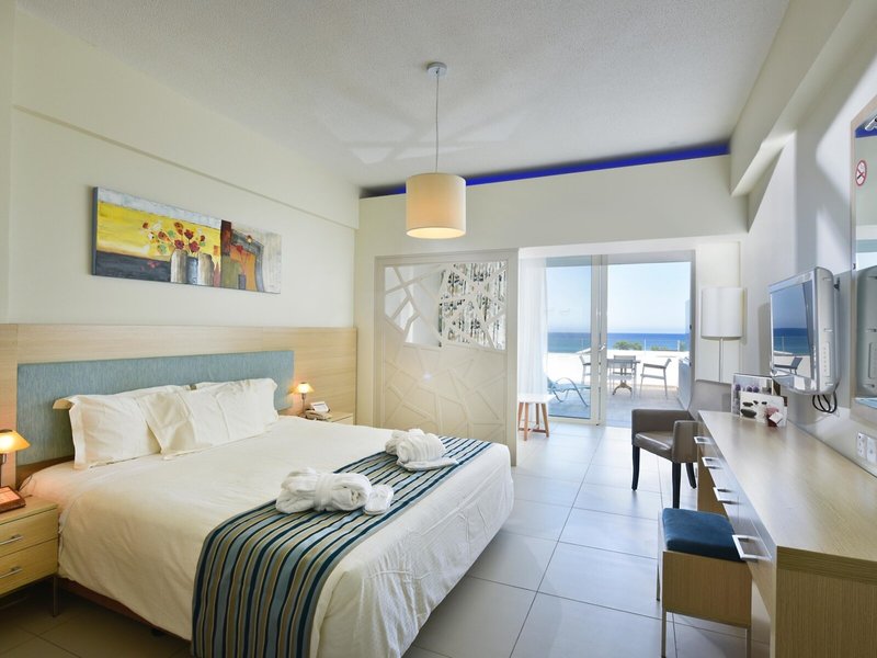 Pernera Beach Hotel 26