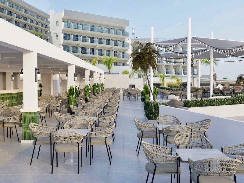 Pernera Beach Hotel 8