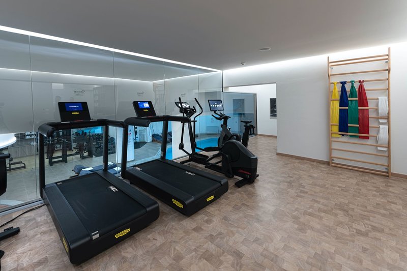 Pernera Beach Hotel 21