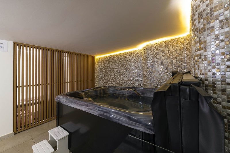 Pernera Beach Hotel 27