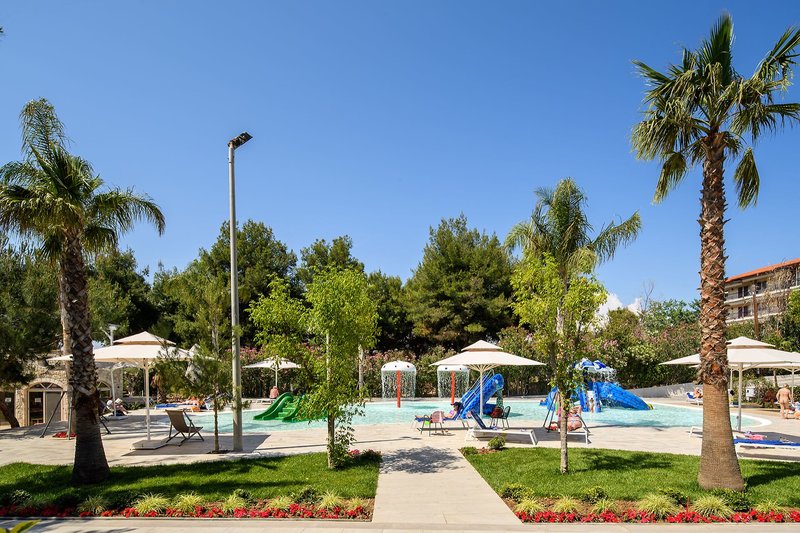 Portes Beach 18 - Garden