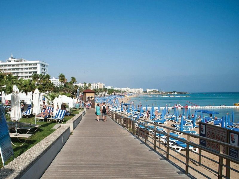 Silver Sands Beach Hotel 1