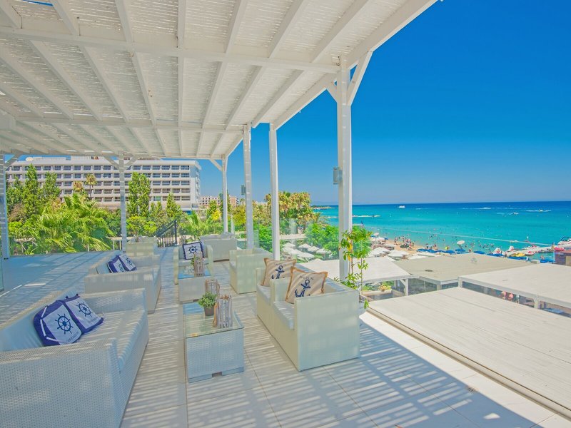 Silver Sands Beach Hotel 4