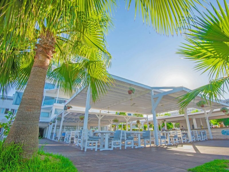 Silver Sands Beach Hotel 5