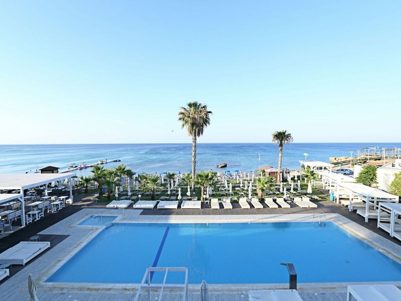 Silver Sands Beach Hotel 21