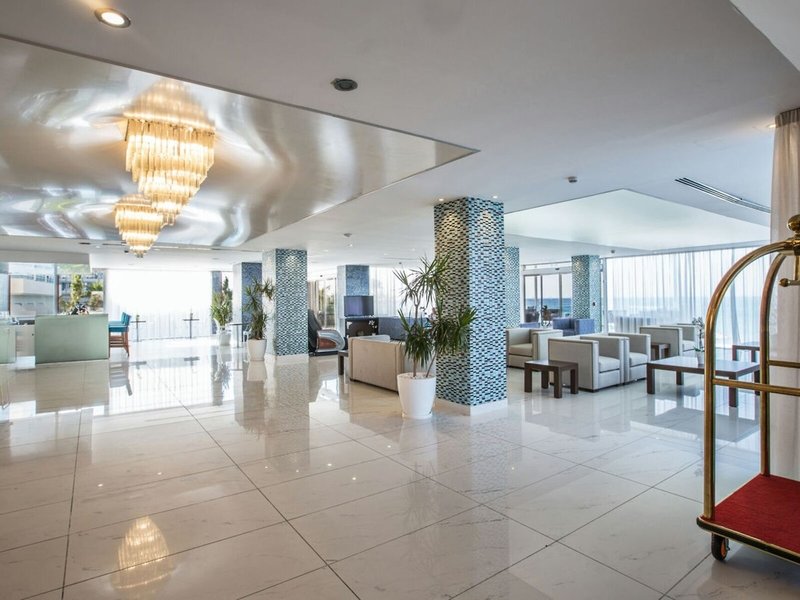 Silver Sands Beach Hotel 24