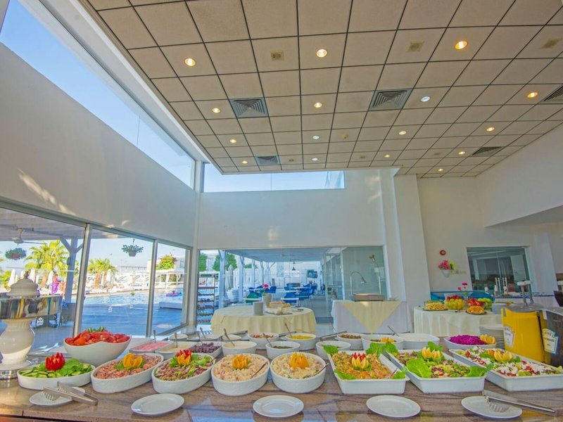 Silver Sands Beach Hotel 36