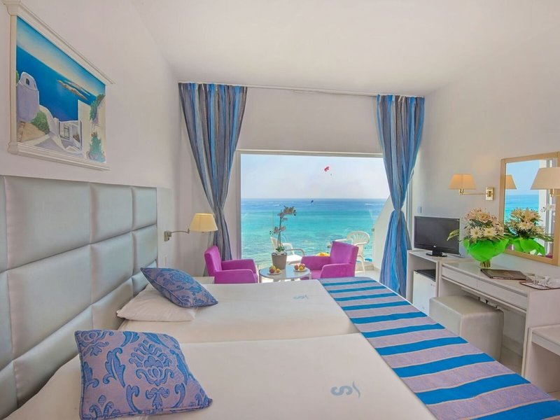 Silver Sands Beach Hotel 46