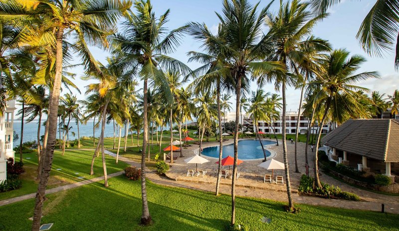 PrideInn Paradise Beach Resort 2