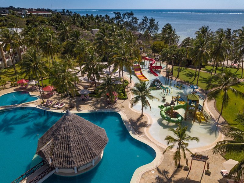 PrideInn Paradise Beach Resort 3