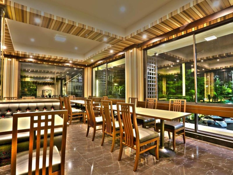 Chateau de Sukhumvit 13