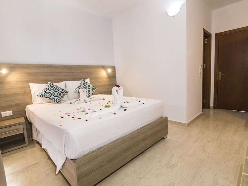 Tivoli Hotel & Apartments 36