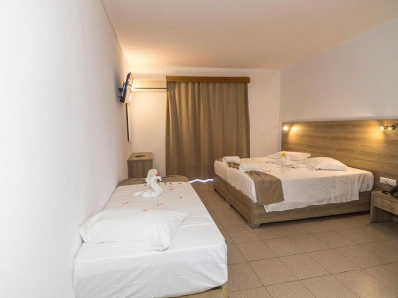 Tivoli Hotel & Apartments 38