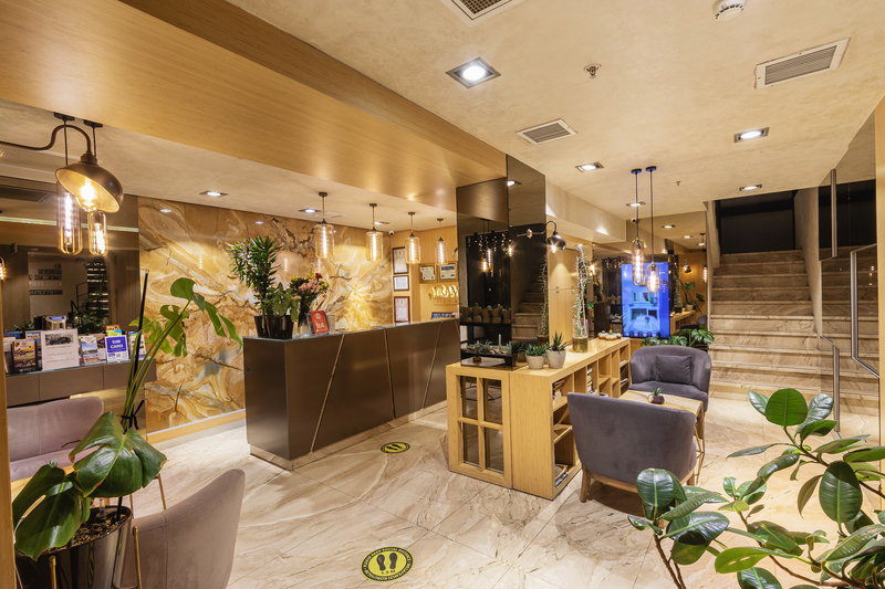 Ayramin Deluxe Hotel 3