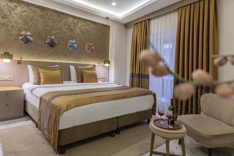 Ayramin Deluxe Hotel 10