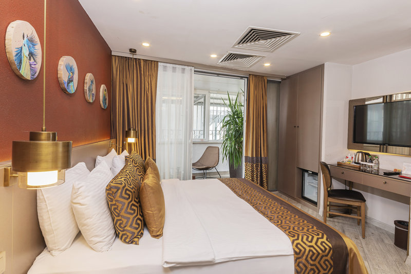 Ayramin Deluxe Hotel 11