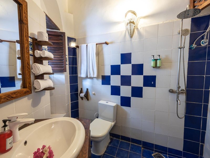 Shaba Boutique Hotel 29 - Bathroom Example