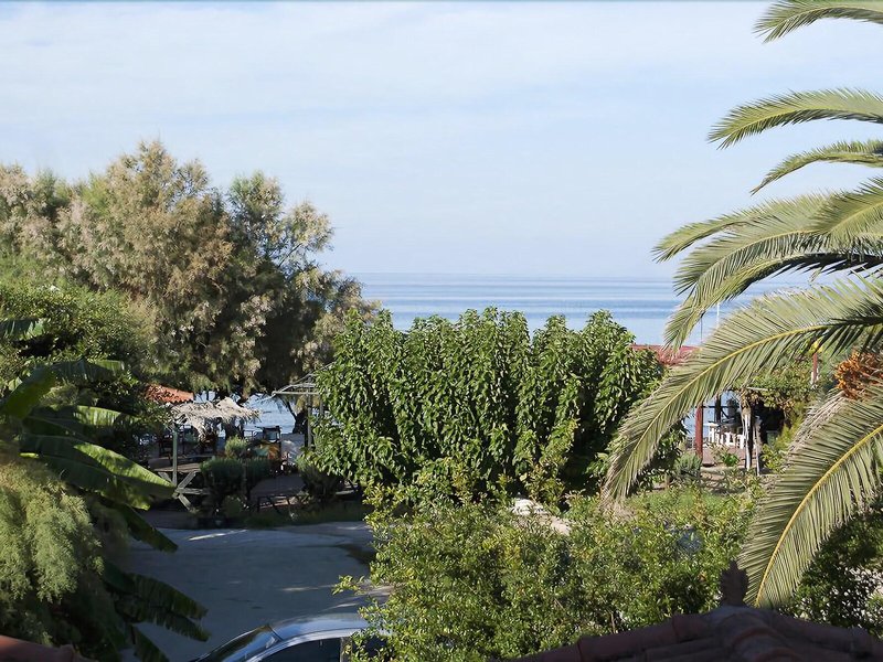 Anetis Beach Hotel 11