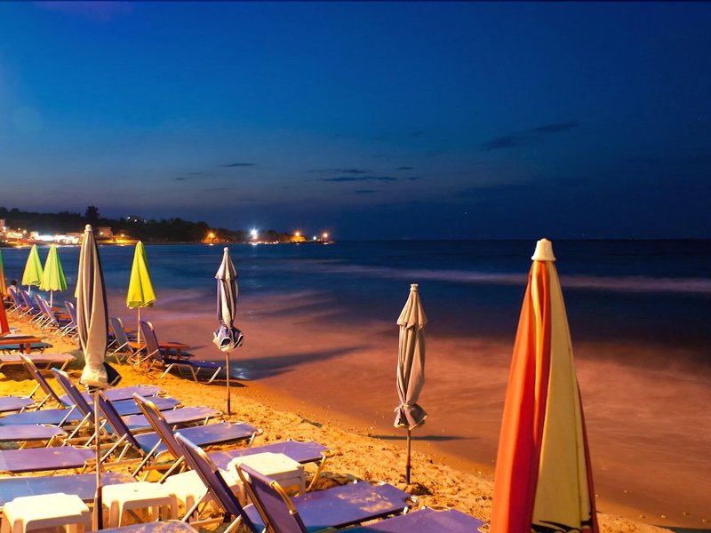 Anetis Beach Hotel 13