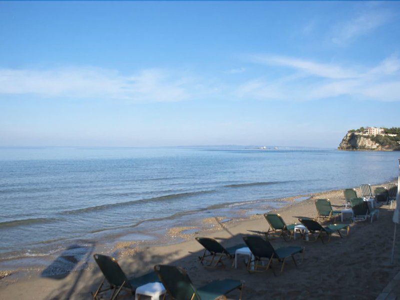 Anetis Beach Hotel 14
