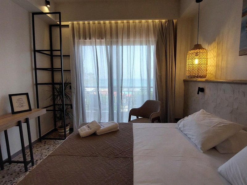 Anetis Beach Hotel 38