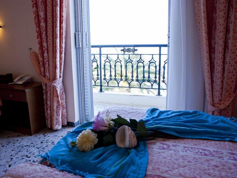 Anetis Beach Hotel 39