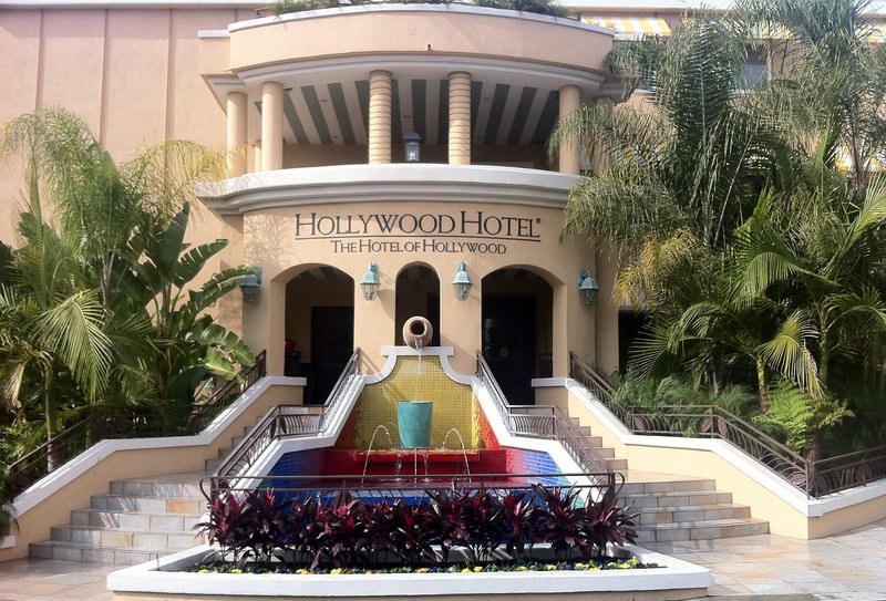 Hollywood Hotel 5