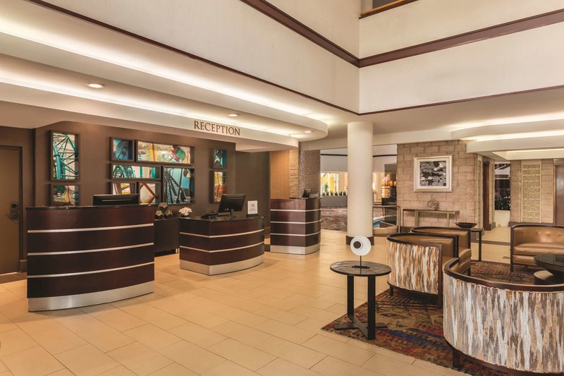 Embassy Suites by Hilton Orlando International Drive ICON Park 16