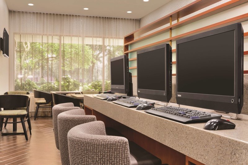 Embassy Suites by Hilton Orlando International Drive ICON Park 27