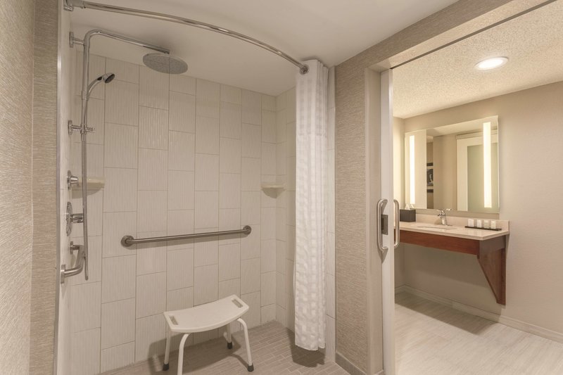 Embassy Suites by Hilton Orlando International Drive ICON Park 38