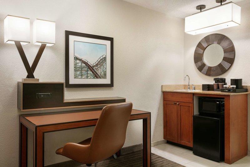Embassy Suites by Hilton Orlando International Drive ICON Park 41