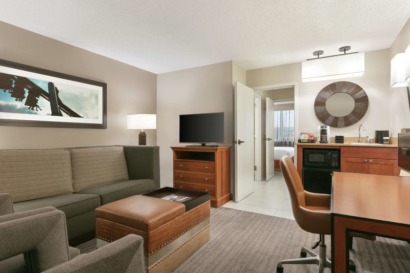 Embassy Suites by Hilton Orlando International Drive ICON Park 42
