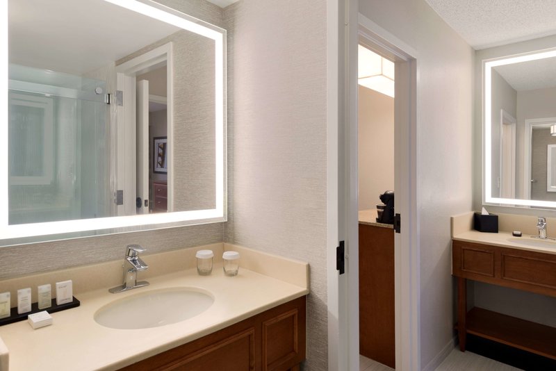 Embassy Suites by Hilton Orlando International Drive ICON Park 44
