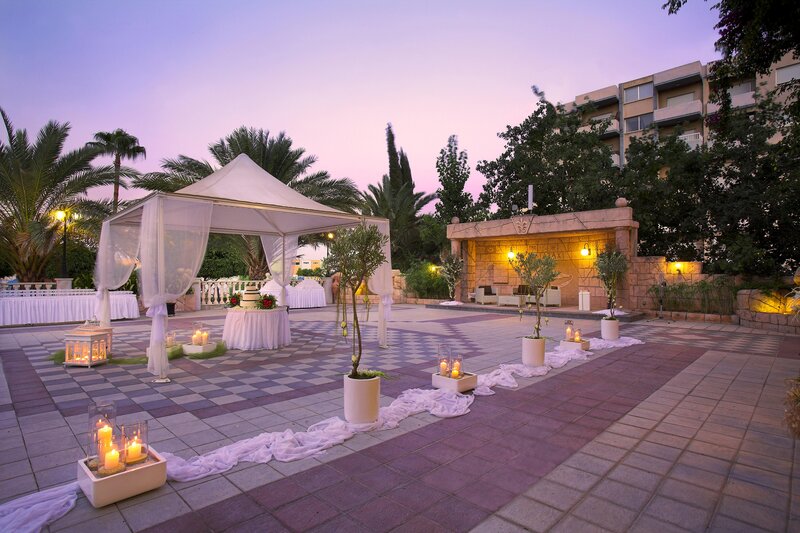 Ajax Hotel 7