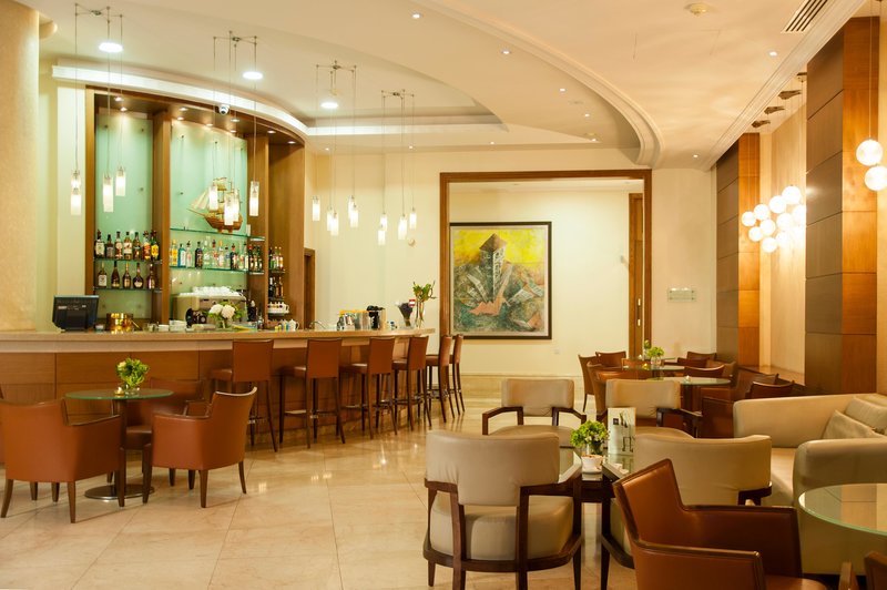 Ajax Hotel 13
