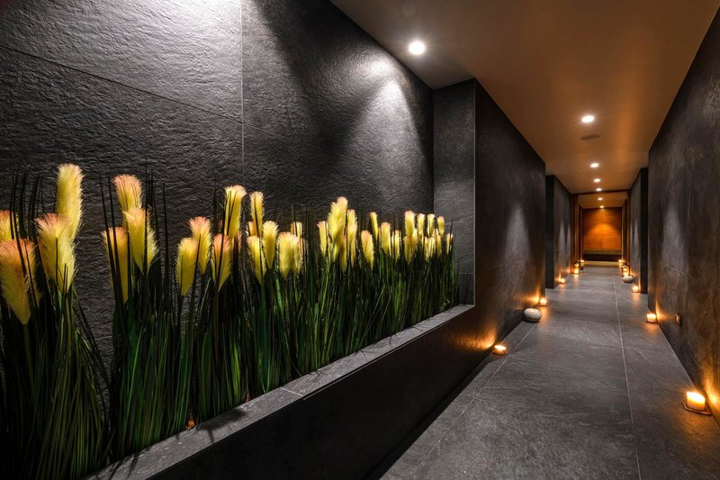 Ajax Hotel 40